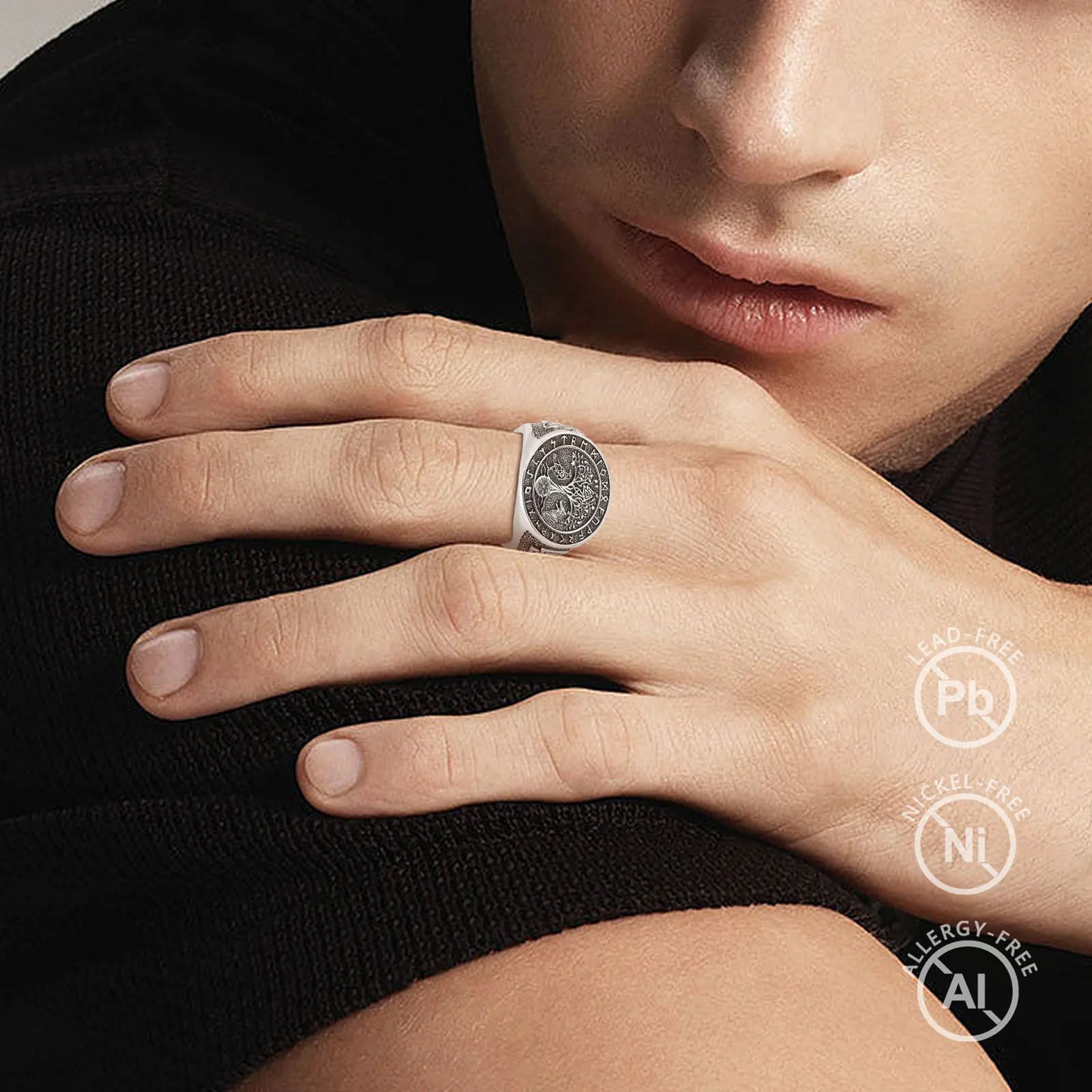 Video! - Állítható viking rúnagyűrű Yggdrasil (életfa) Odin farkasa és hollója motívummal az Elder Futhark rúnákkal körülvéve