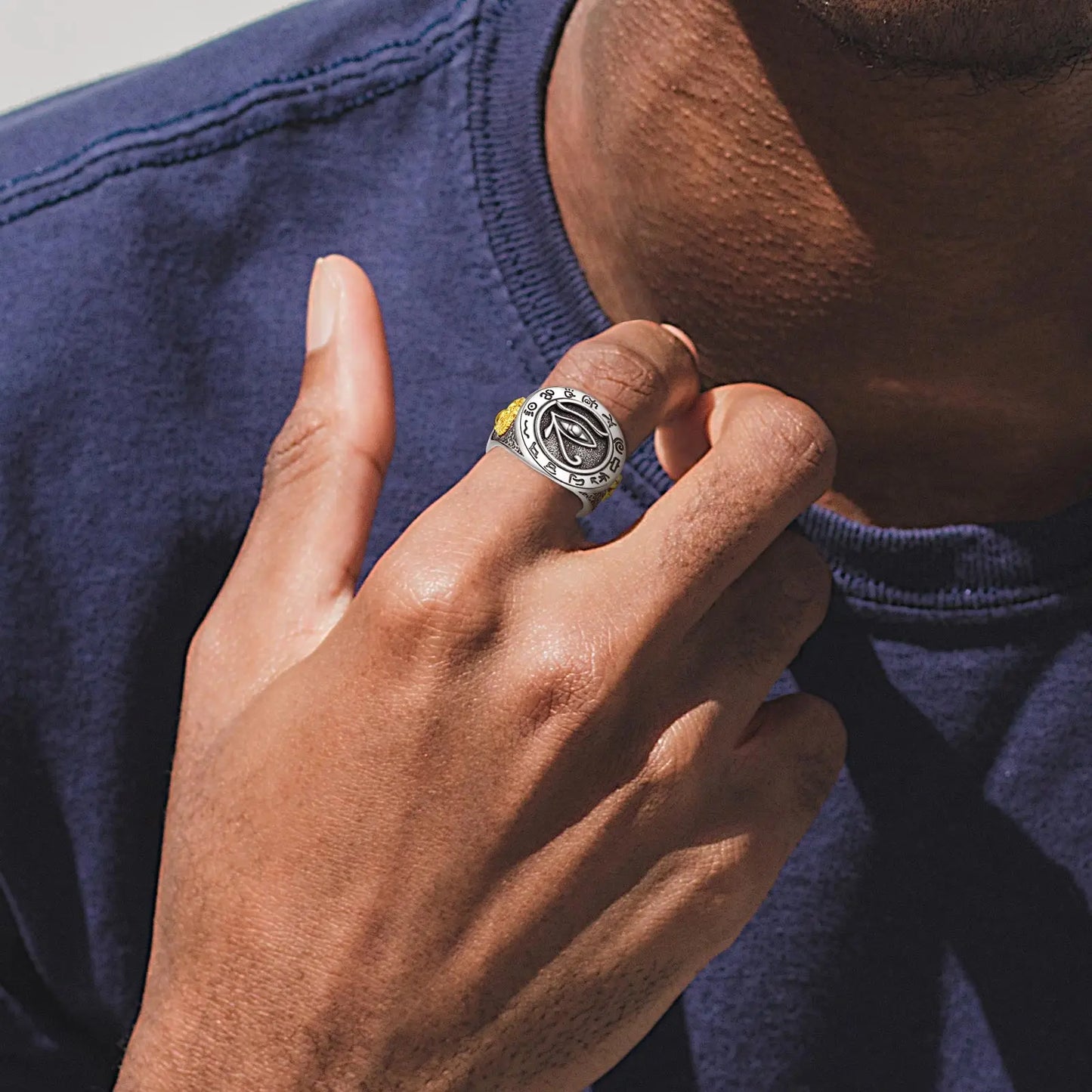 Állítható ezüst gyűrű Horus szeme szimbólummal, hierogrifákkal, oroszlánfej díszítéssel