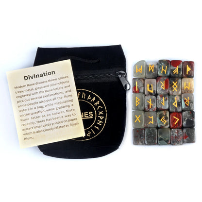25 db-os Elder Futhark rúnakő készlet