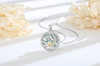 Zöld cirkónia kövekkel díszített 925 sterling ezüst medál